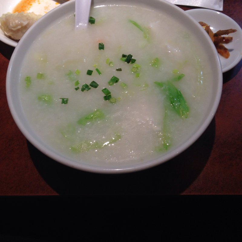 レタスと海鮮の粥 大盛(中華粥 香港ロジ)