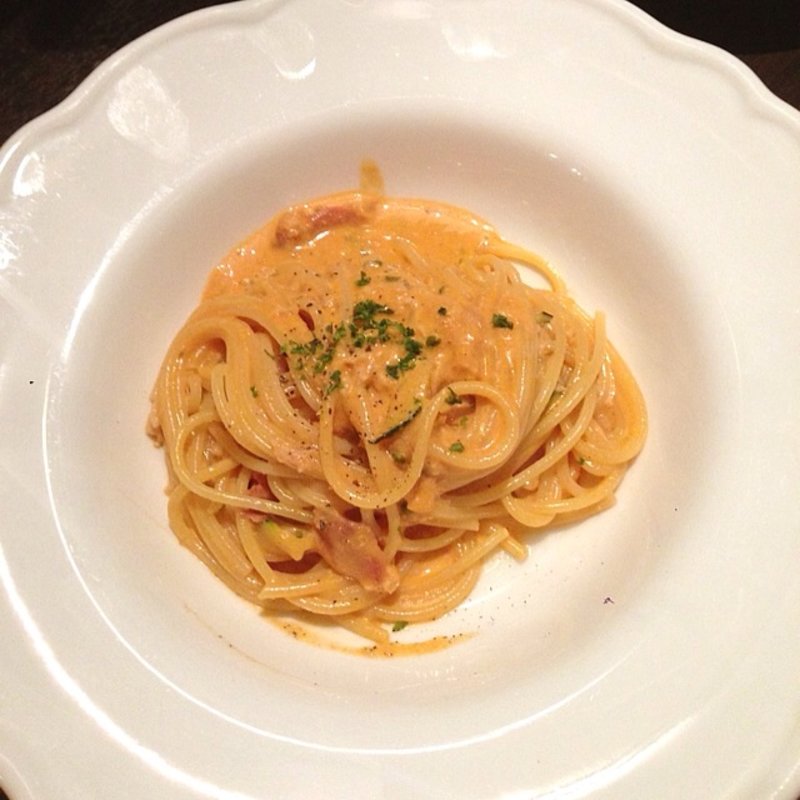 雲丹のトマトソースパスタ(マンジェ トゥロー)