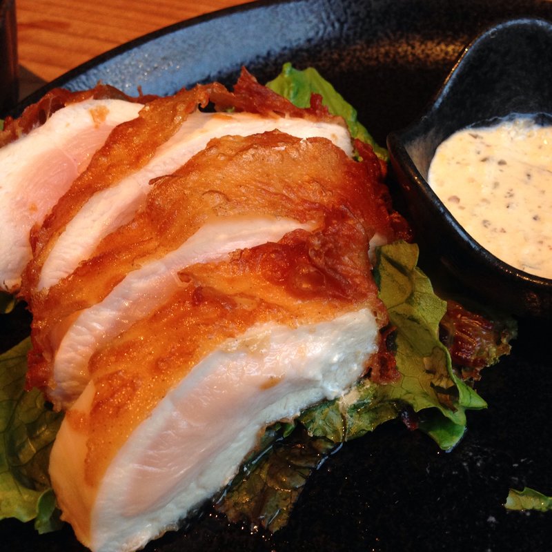 鶏ムネ肉のレア唐揚げ(串焼専門 佐五右衛門)