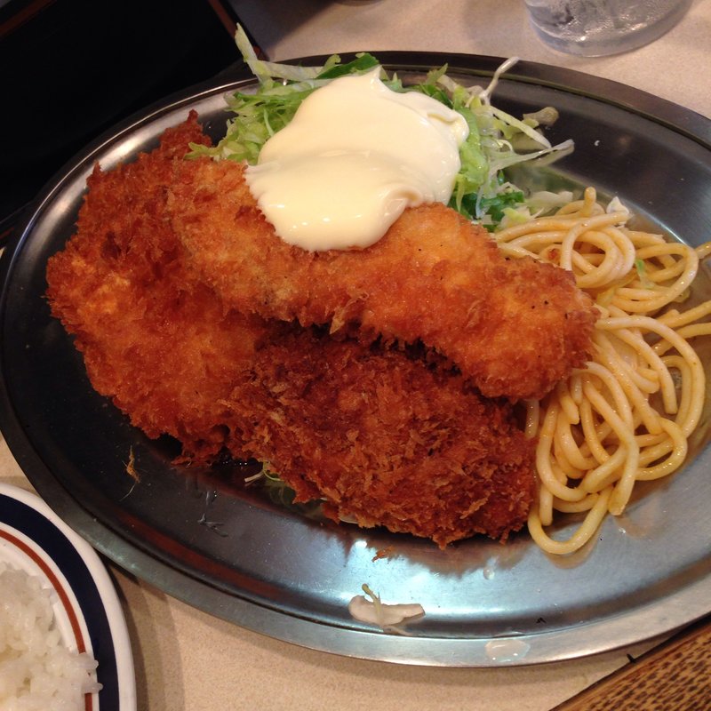 鮭フライ、メンチ、豚カツ。(レストラン ポパイ )