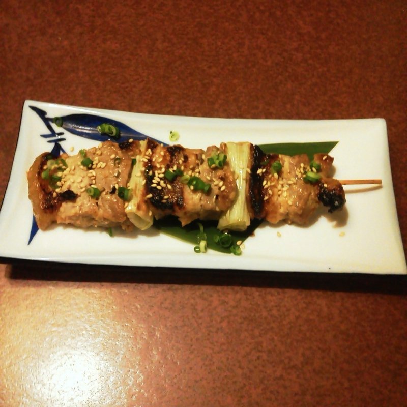 ジャンボ豚バラ串（みそ漬け）(寿司酒家七福食堂)