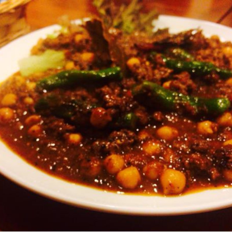 ひよこ豆とししとうのスパイシーラムキーマカレー(OKANO CURRY (オカノカリー))