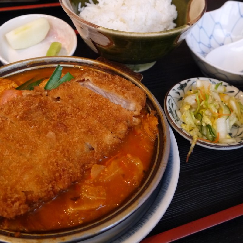 鉄板カツのチゲ煮込みとご飯(ランチ限定)(万松)