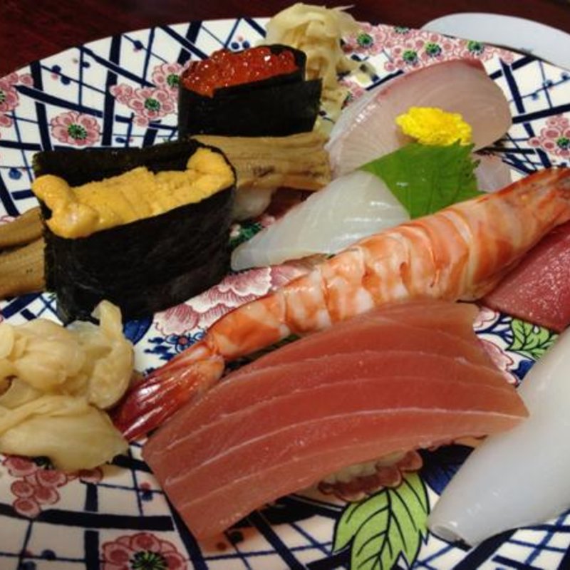 特上寿司(どんとこい)