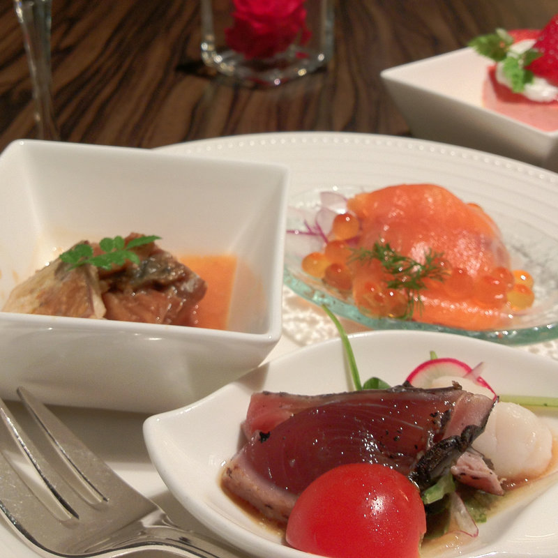 ディナーブッフェ(Crowne Cafe)