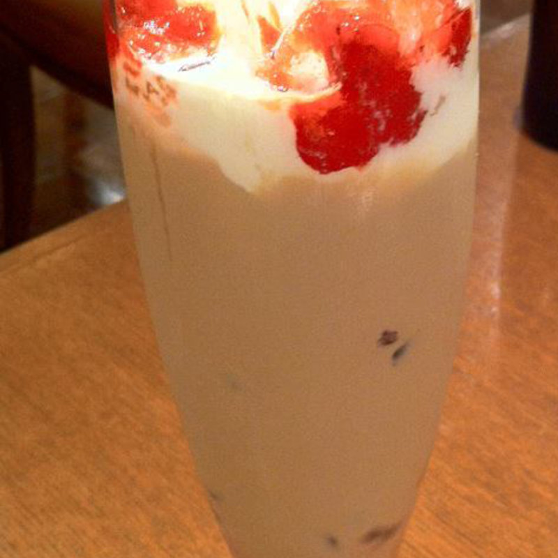 ストロベリーフロート(カフェ・ラ・ミル 自由ヶ丘店 （Cafe La Mille）)