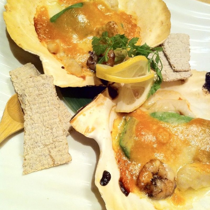 三陸産　殻付き帆立のバター醤油焼き(香家 銀座店 )