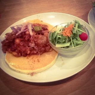 ホットチリビーンズとチェダーのメキシカンパンケーキ(パンケーキママカフェ VoiVoi （ヴォイヴォイ）)