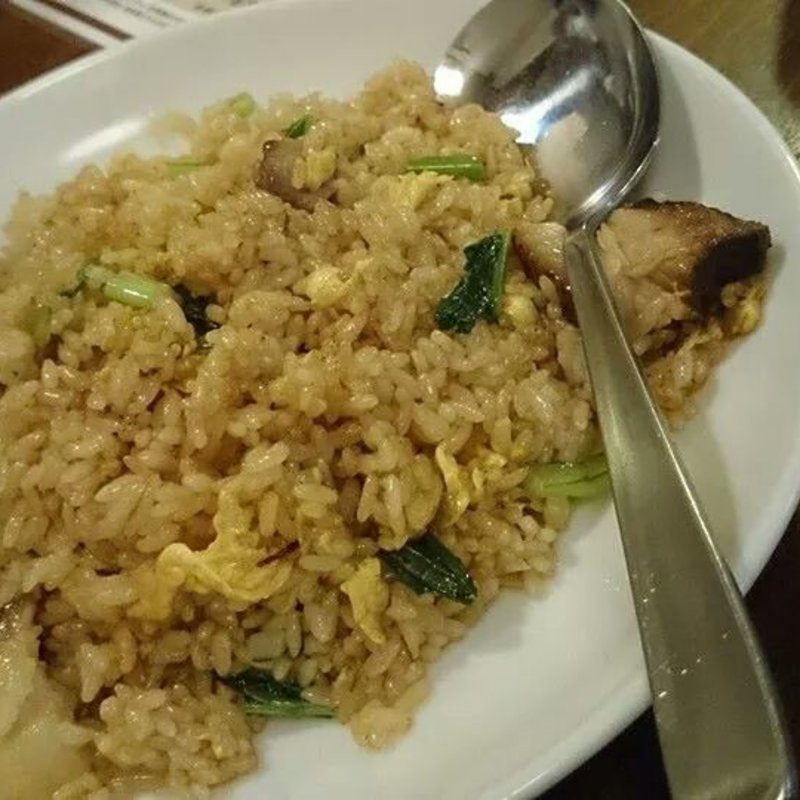 豚バラ青菜炒飯(ちょもらんま )