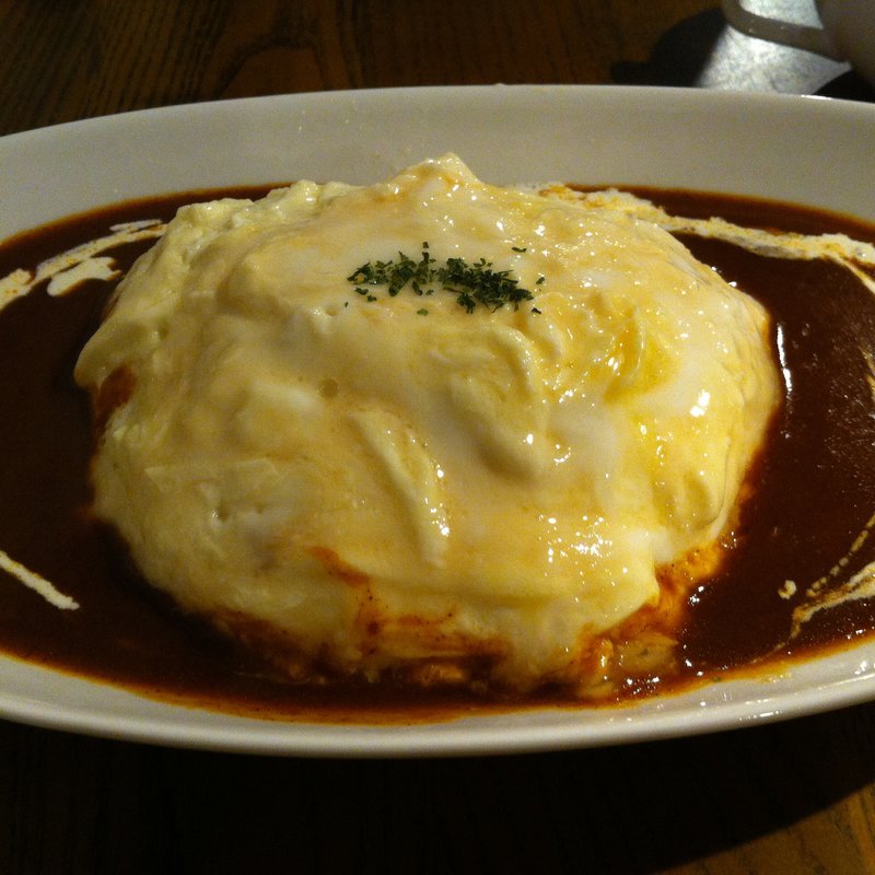 白い卵のオムライス(ICOCA)