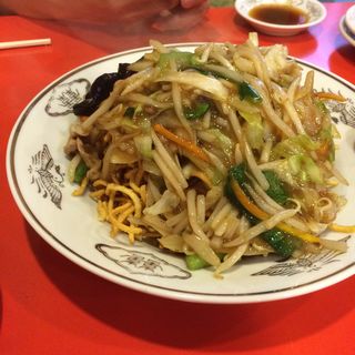 あんかけ肉入りカタヤキソバ(中華料理 白龍(ハクリュウ))