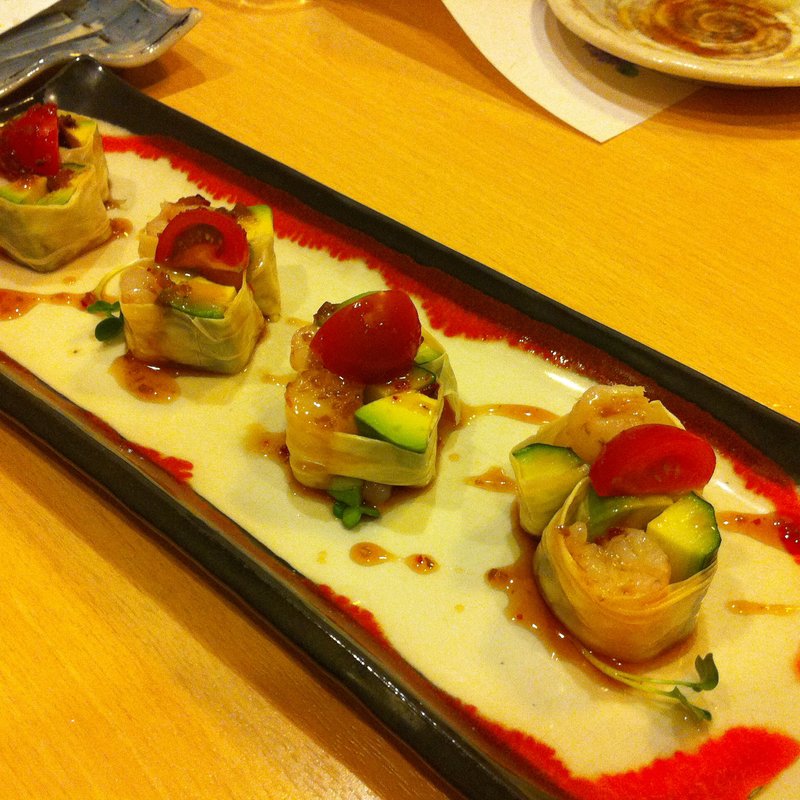 海老とアボカドの湯葉巻き(恵み家 )