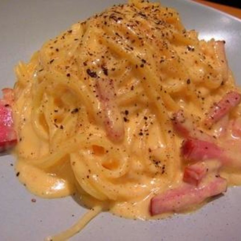 卵チーズと生クリームのカルボナーラ(コパンコパン )