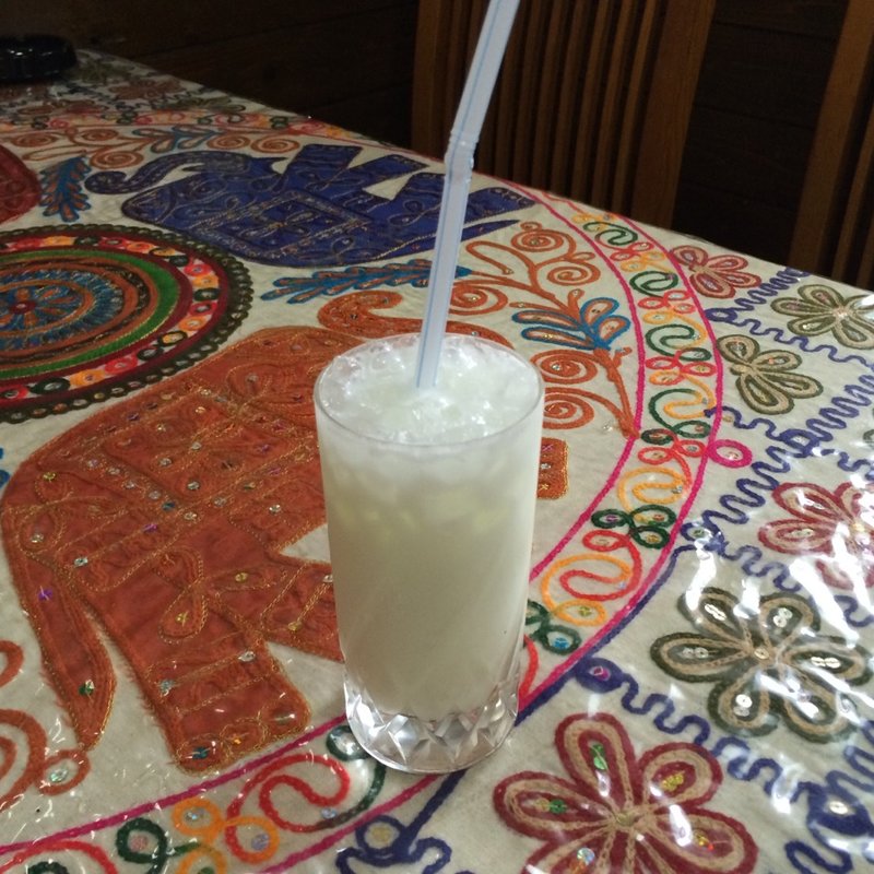 マンゴーラッシー(インドペレス)