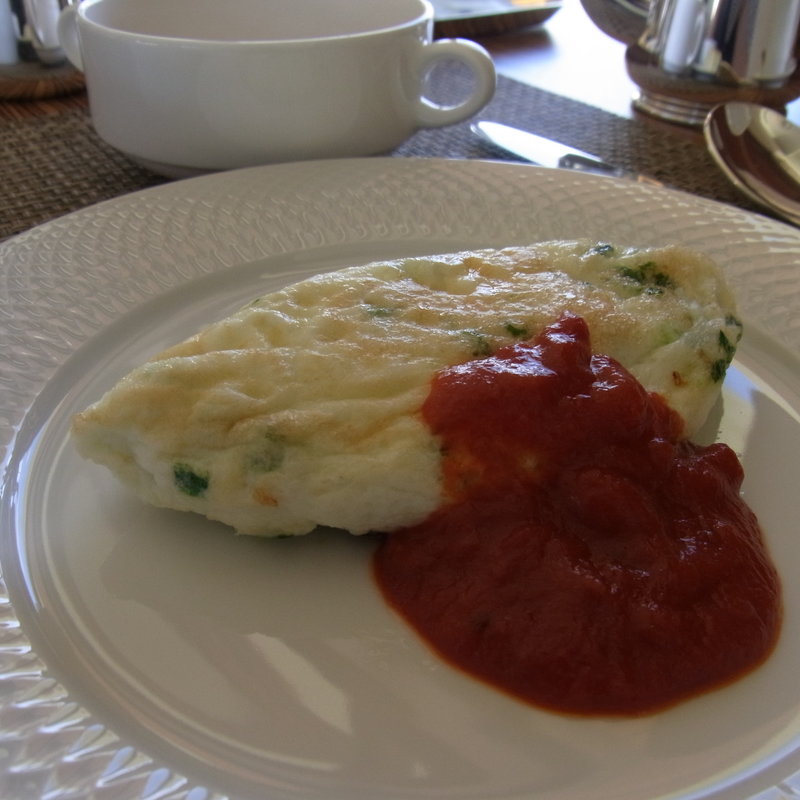 白身のメレンゲ・オムレット(ザ･テラスクラブ アット ブセナ )