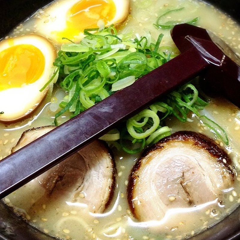 (豚骨ラーメン さんじゅう丸 （とんこつらーめん さんじゅうまる）)