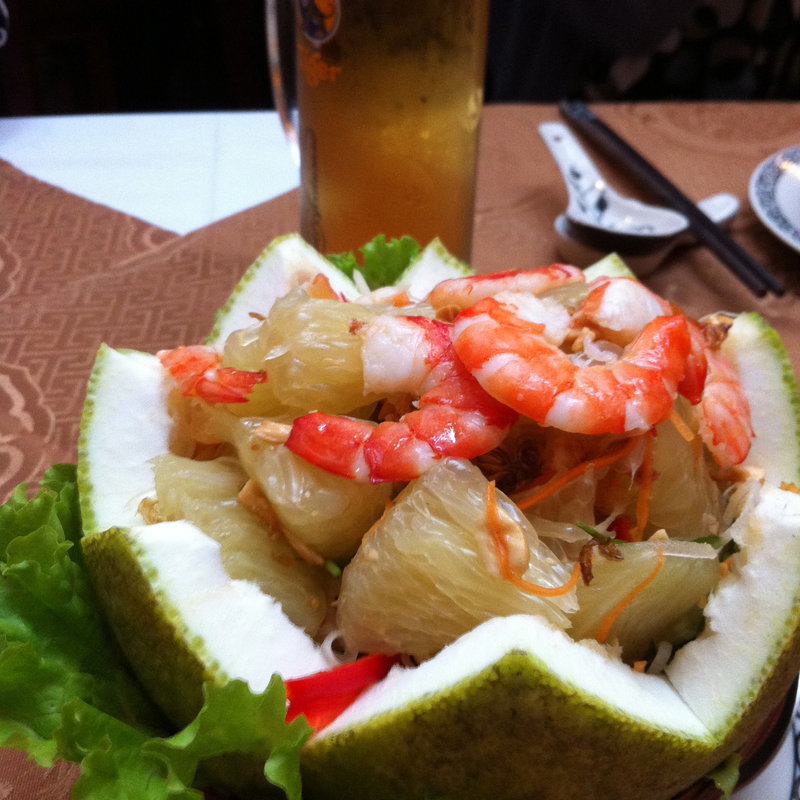 ザボンと海老のサラダ(Cay Cau)