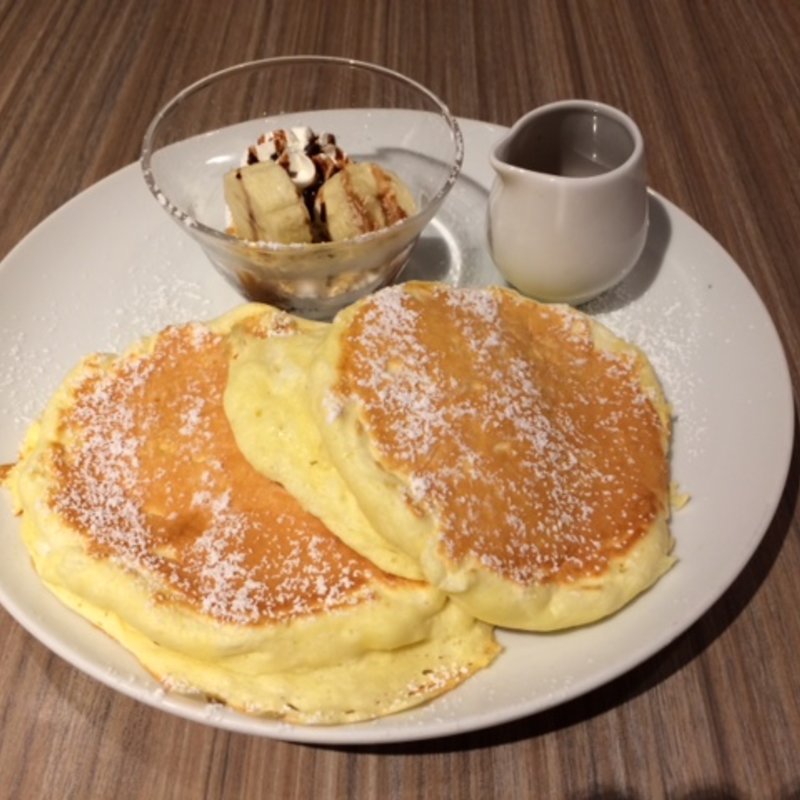 リコッタパンケーキ w/フレッシュバナナ　ハニーコームバター(高倉町珈琲 八王子店)