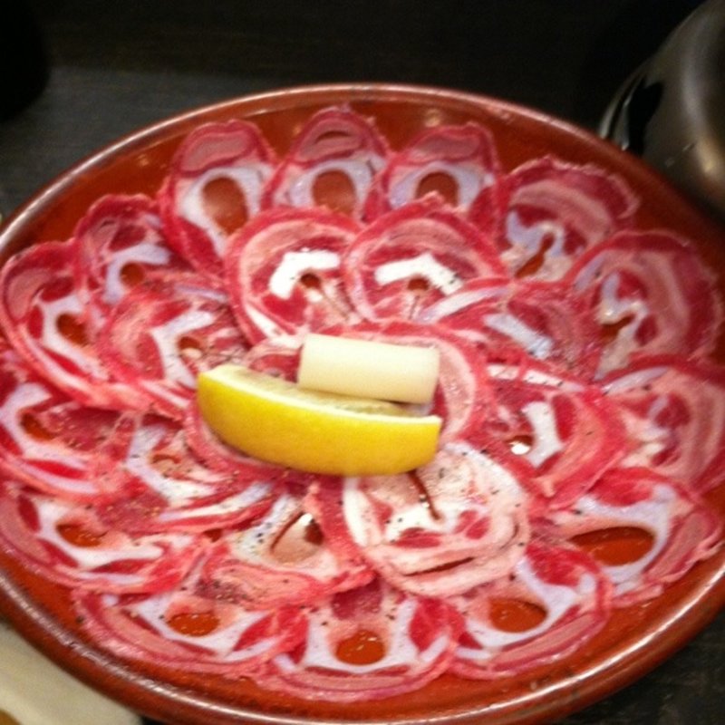 ドーナッツ（喉仏）　(元祖ホルモン道場 闇市倶楽部 目黒本店)