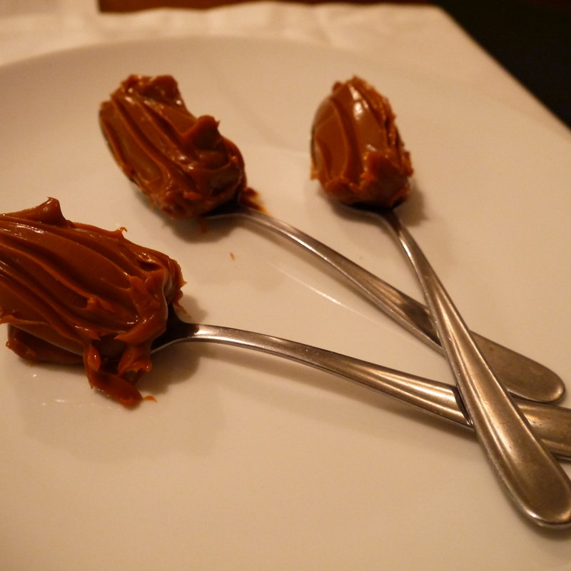 DOCE DE LEITE URUGUAIO NA COLHER(Plancha Parrilla Restaurante)