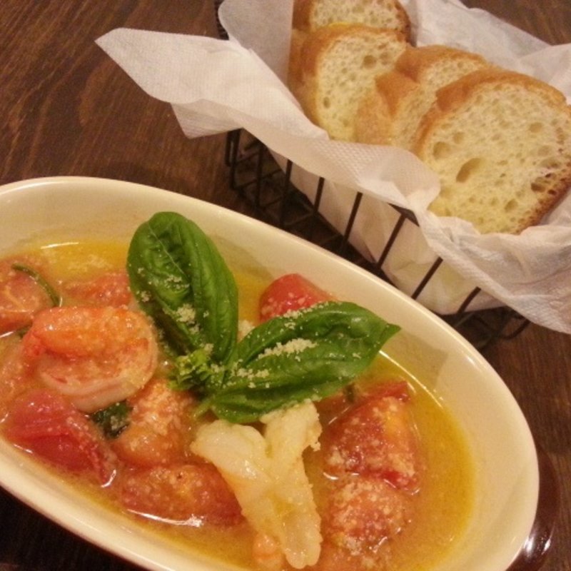 海老とトマトのアヒージョ(PANNACOTTA(パンナコッタ))