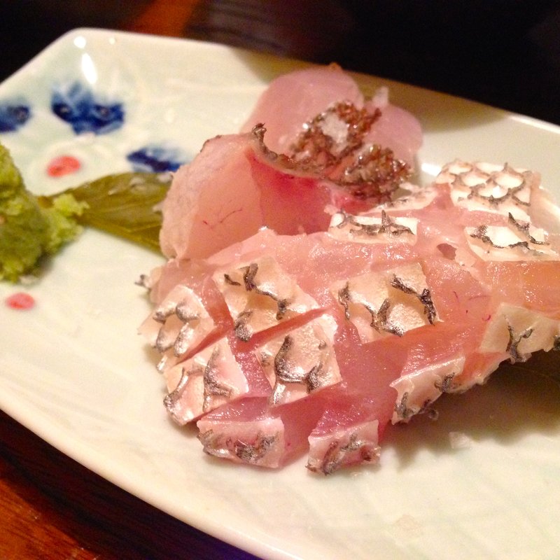 鯛の桜の葉〆(和食堂さぶら)