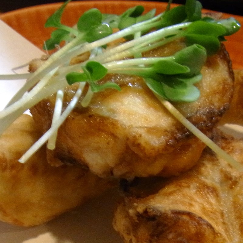 東京湾産ふぐの唐揚げ(こま)