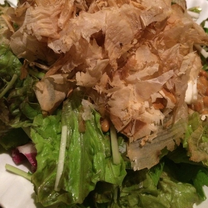 納豆・山芋・温玉のネバネバサラダ(博多もつ衛門)