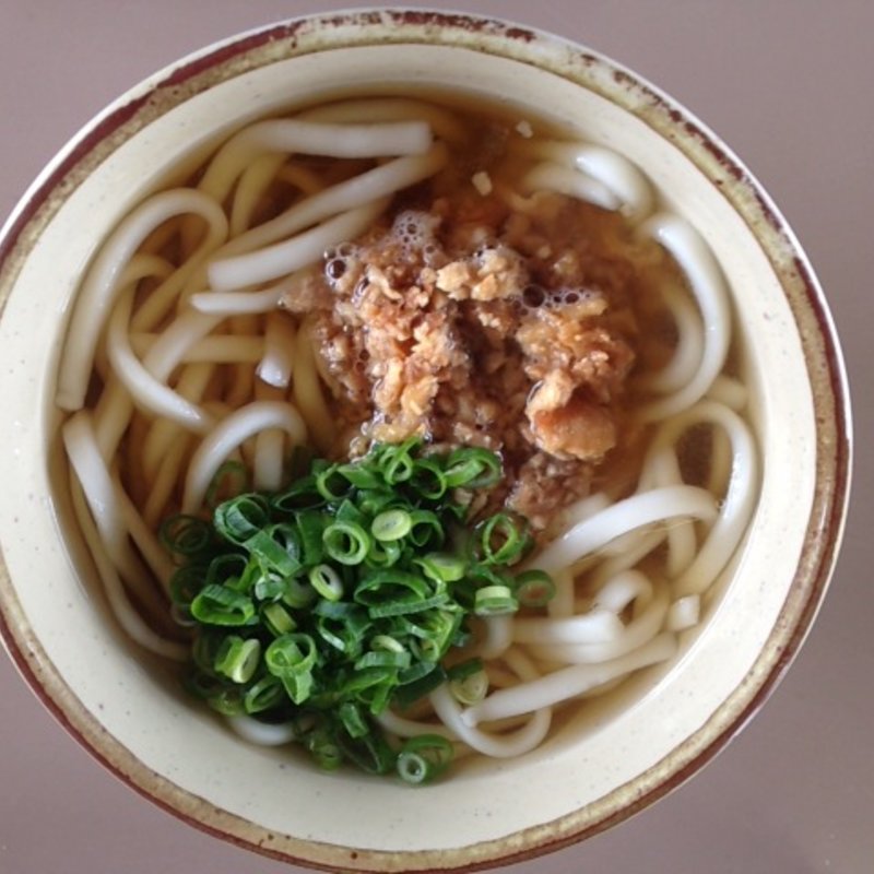 かしわうどん(中央軒 （ちゅうおうけん）)