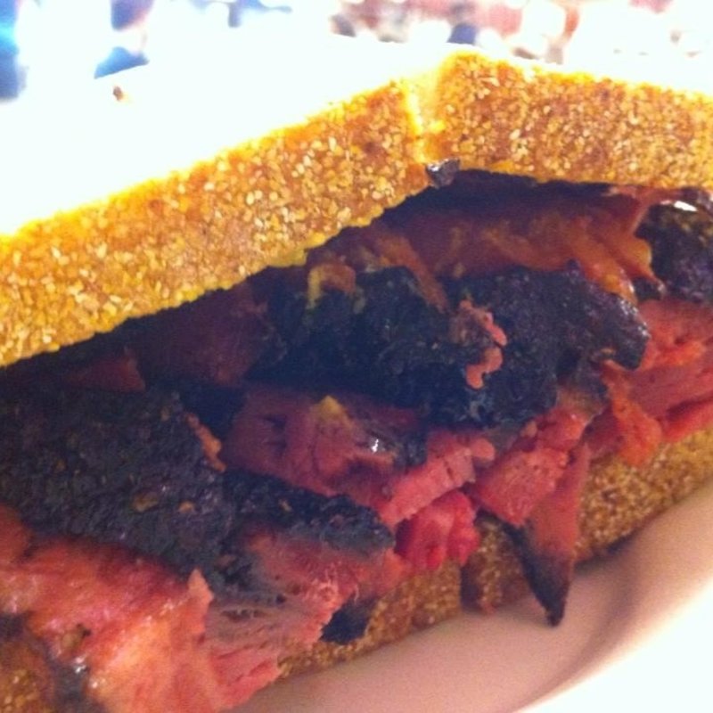 パストラミサンド(Katz's Delicatessen)