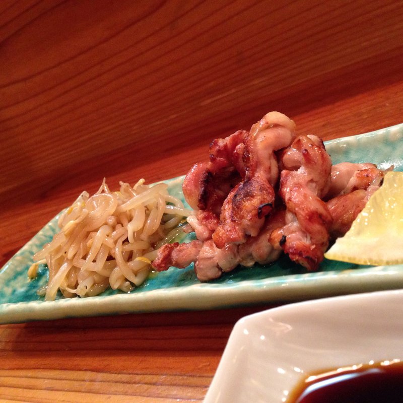 せせりの塩焼き(炭焼 マカティ)