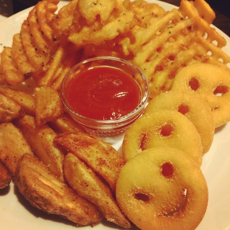 ポテトフライ盛り合わせ(池袋駄菓子バー )