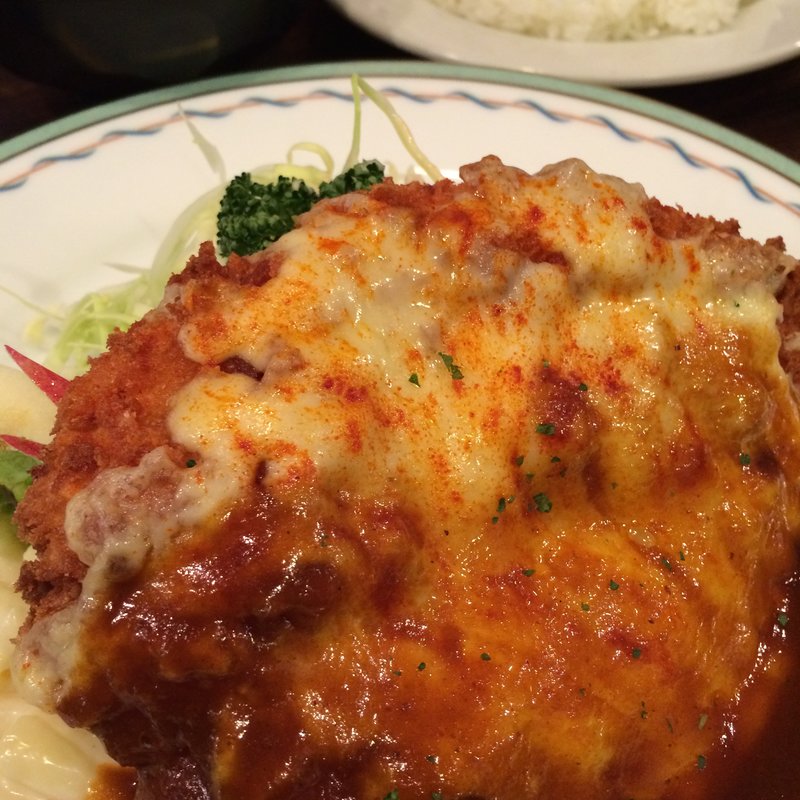 チーズ入りロースカツ(キッチンマカベ)