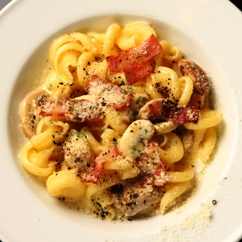 ヴェズヴィオのクリームパスタ(タントタント トルナーレ （Tanto Tanto Tornare）)