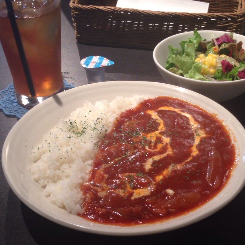 豚肉とたっぷりトマトハヤシライス(Cafe de 武)