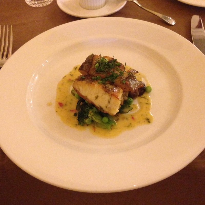 築地からの本日のお魚料理(ビストロ レスカリエ)