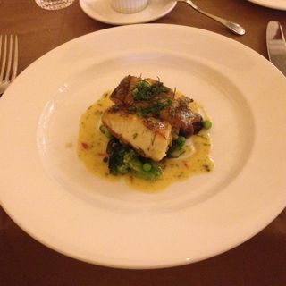 築地からの本日のお魚料理(ビストロ レスカリエ)