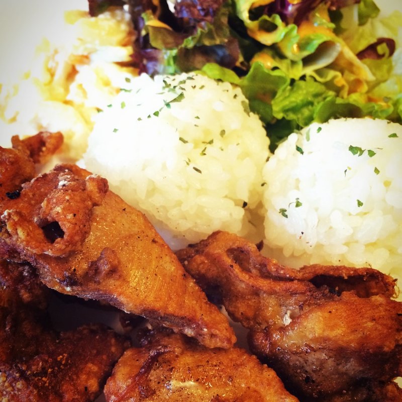 から揚げ定食(Grill&Bar Makaha)