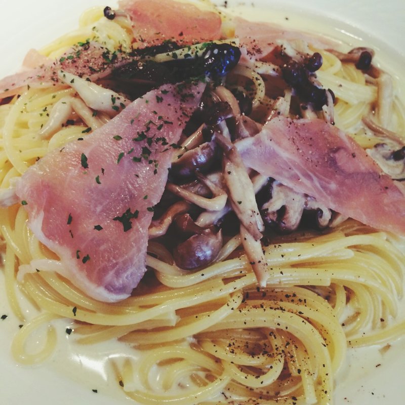 生ハムとキノコとクリームパスタ(スパザウルス - パスタ)