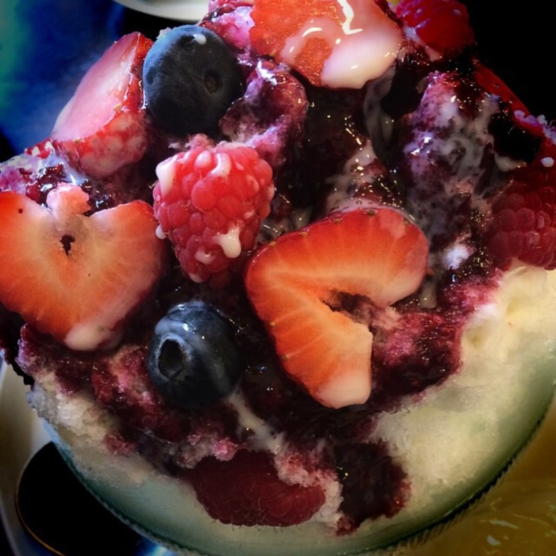 ミックスベリーと練乳蜜(パティスリー ビヤンネートル｜BIEN-ETRE PATISSERIE)