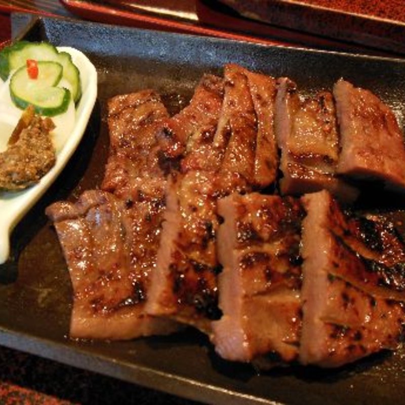 塩みそハーフ牛タン定食(お肉屋さんの牛たん　べこ政宗　名掛丁店)