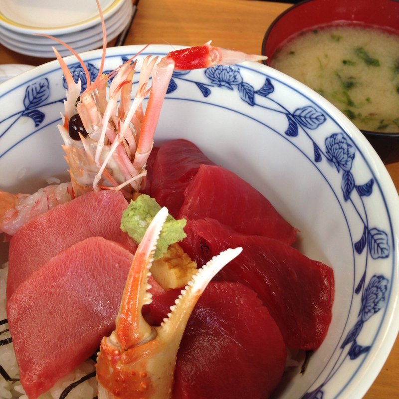 本マグロ丼(築地どんぶり市場)
