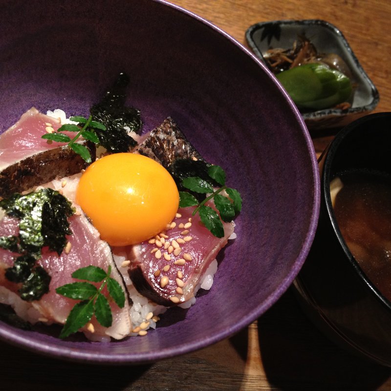 ご飯　鰹のあら焼き添え(枝魯枝魯ひとしな)