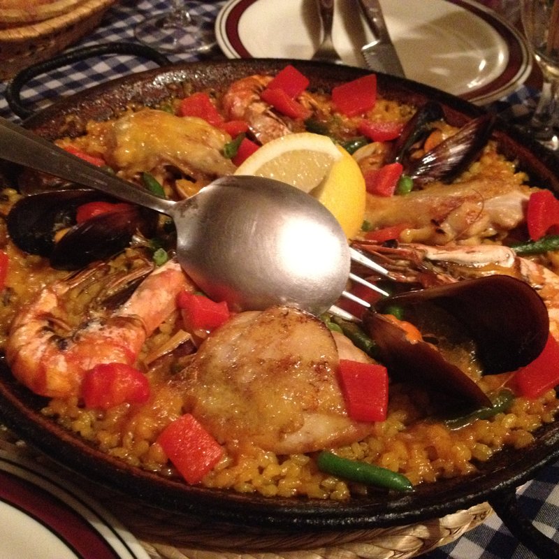 バレンシア風パエリャ(エル・カステリャーノ)