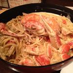 ズワイガニのトマトクリームパスタ