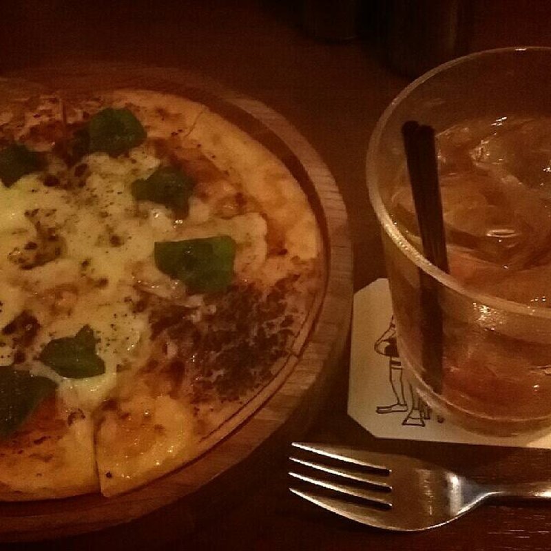 スモークサーモンとハーブのタルトフランベ(Sign 外苑前)