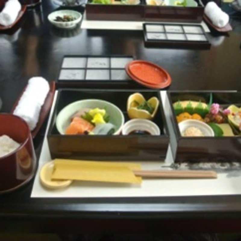 季節のお膳料理(四季亭　はな村 （はなむら）)