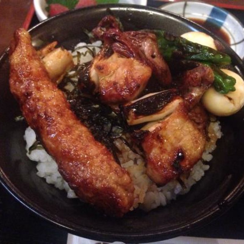 ヤキトリ丼(花なり)