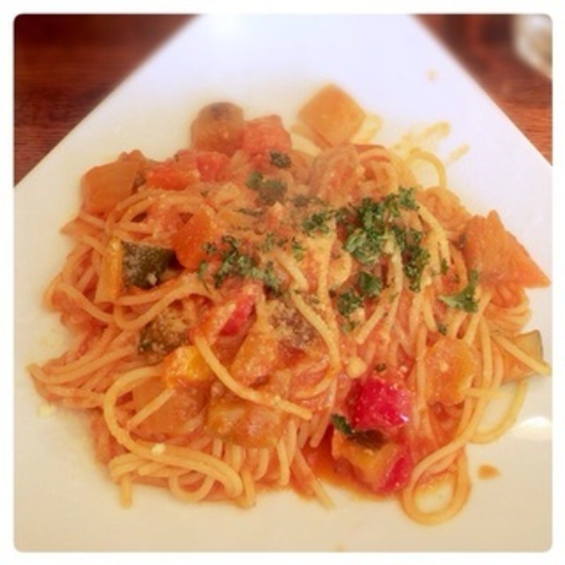 オーガニック野菜のトマトソースパスタ(モンテ・ビアンコ )