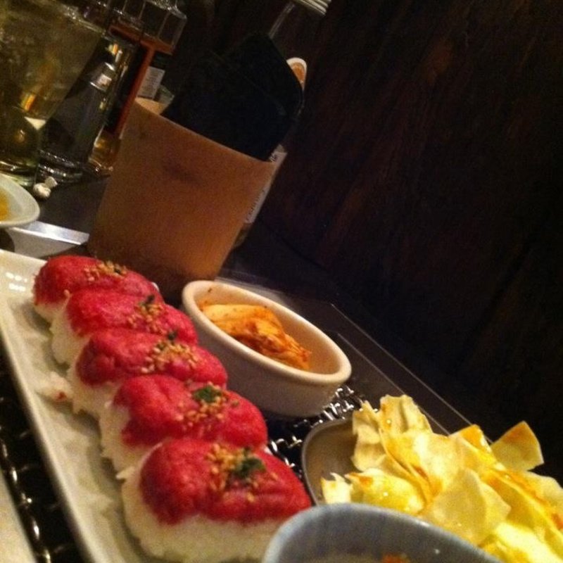 牛ユッケ握り(YAKINIKU TAKASHI)